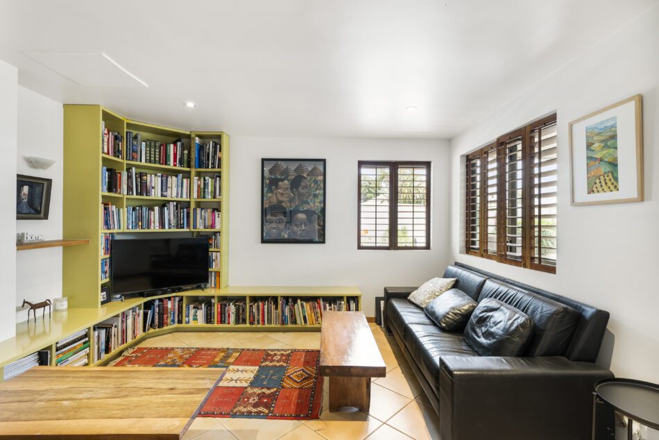 Lounge / Library